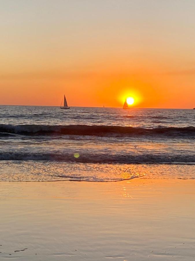 Venice Beach Beautiful One Bedroom Apartment